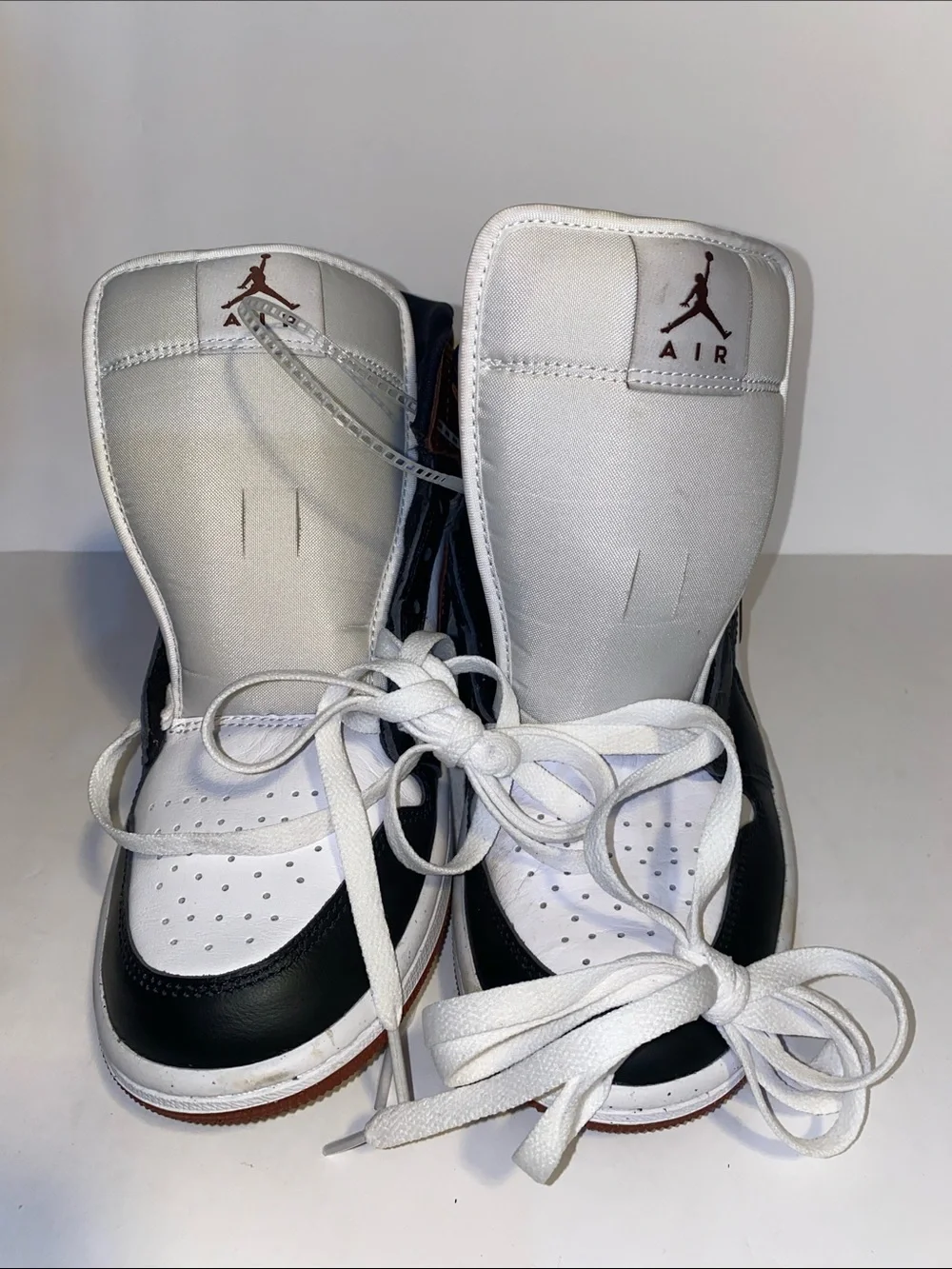 NWOT Men's Jordan 1 Mid SE White/Dark Pony-Black HF3216-102